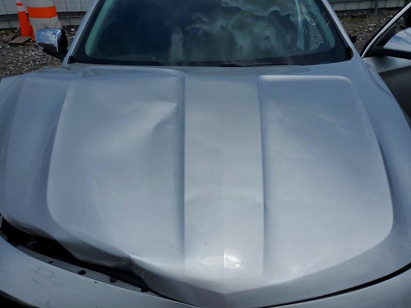 62232156 :رقم المزاد ، 1G1105S3XKU124175 vin ، 2019 Chevrolet Impala مزاد بيع