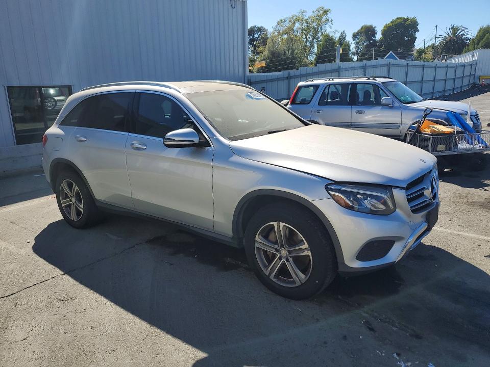 62242006 :رقم المزاد ، WDC0G4JB9HF141297 vin ، 2017 Mercedes-benz Glc مزاد بيع