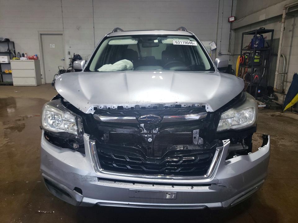63119046 :رقم المزاد ، JF2SJAEC1JH512501 vin ، 2018 Subaru Forester مزاد بيع