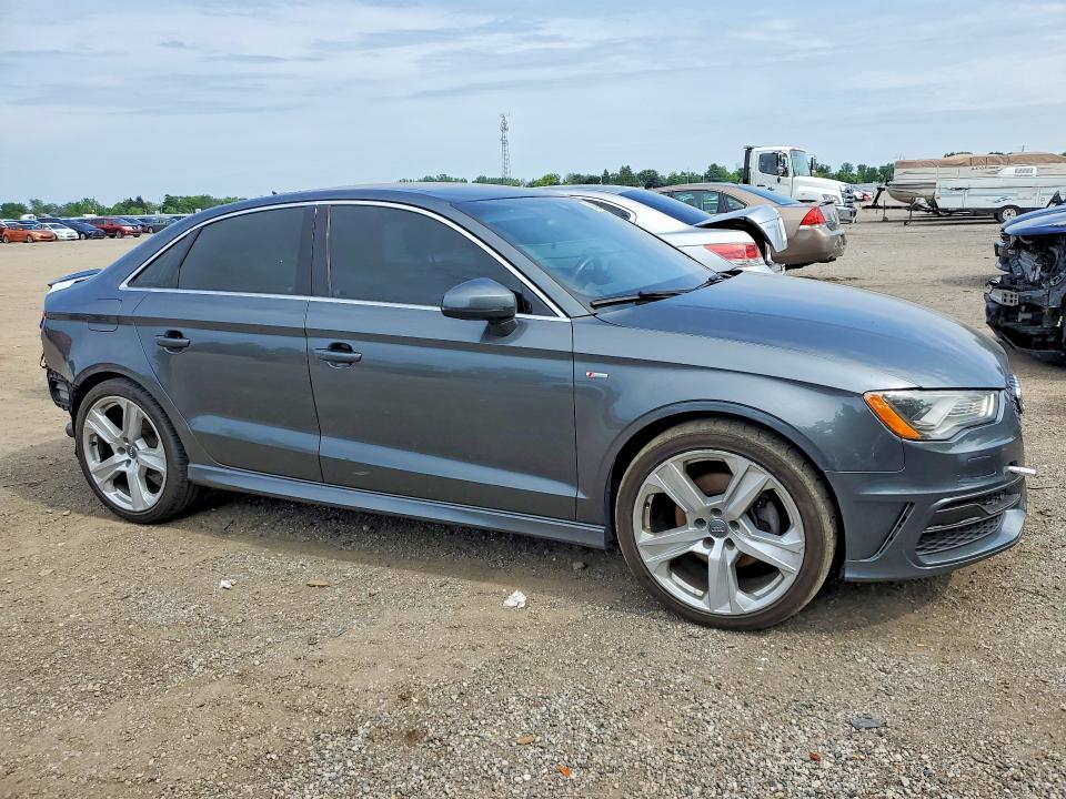59330396 :رقم المزاد ، WAUKFRFF4F1002986 vin ، 2015 Audi A3 مزاد بيع