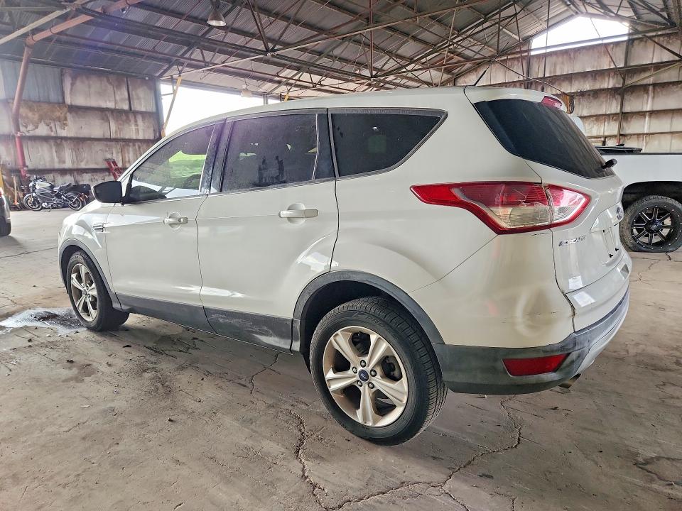 62070636 :رقم المزاد ، 1FMCU0G71FUA92673 vin ، 2015 Ford Escape مزاد بيع