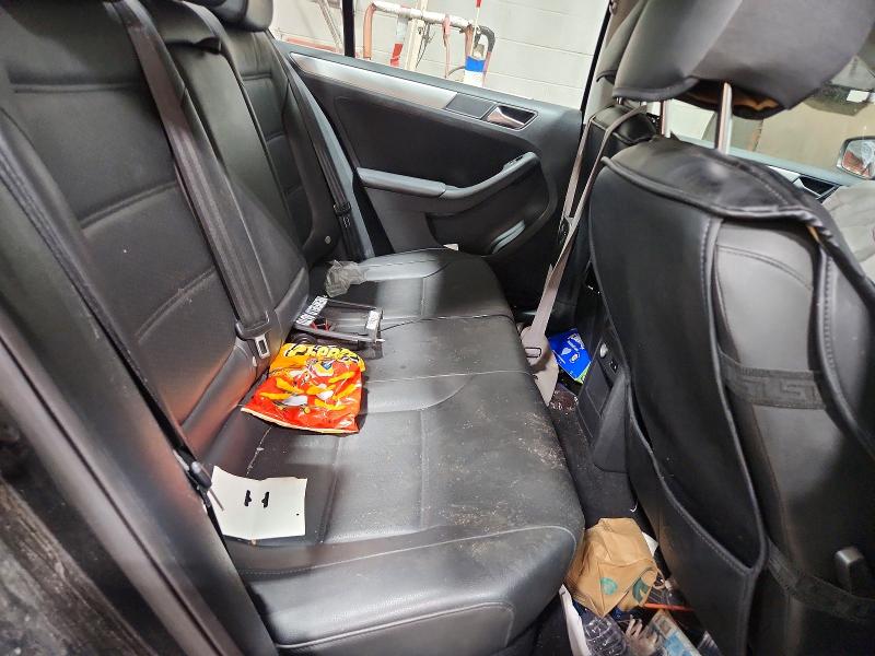 61885246 :رقم المزاد ، 3VWDP7AJ1DM368569 vin ، 2013 Volkswagen Jetta مزاد بيع