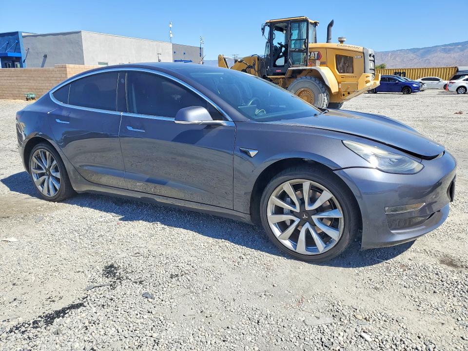 60164396 :رقم المزاد ، 5YJ3E1EA4KF417616 vin ، 2019 Tesla Model 3 مزاد بيع
