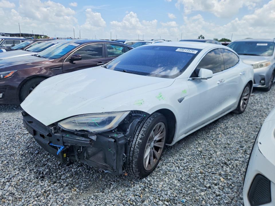 2016 Tesla Model S მანქანა იყიდება აუქციონზე, vin: 5YJSA1E16GF158948, აუქციონის ნომერი: 59813526