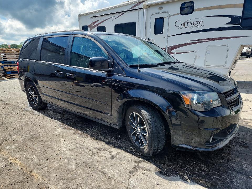 61717866 :رقم المزاد ، 2C4RDGEG3HR798666 vin ، 2017 Dodge Grand Caravan مزاد بيع
