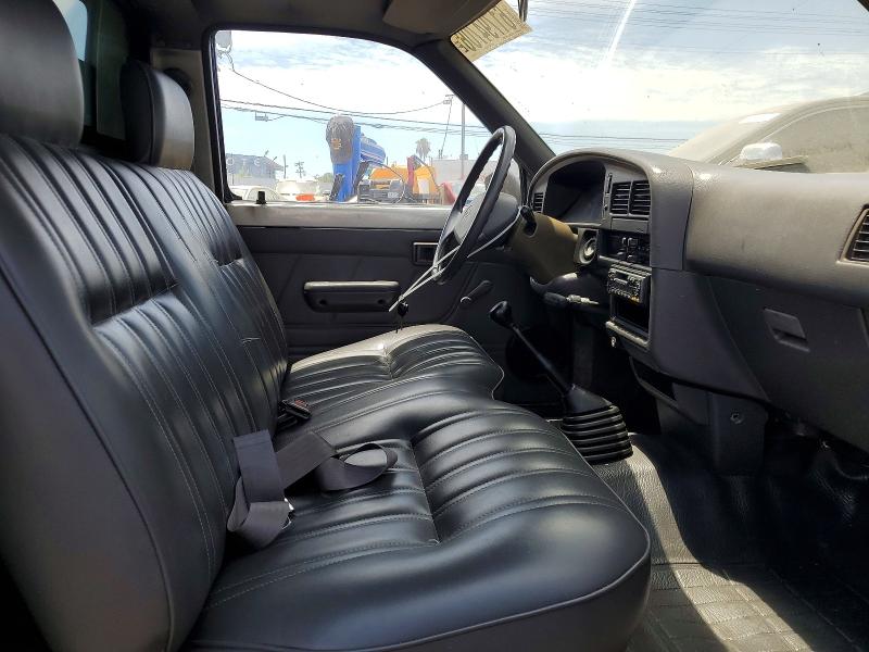 1992 Toyota Pickup მანქანა იყიდება აუქციონზე, vin: JT4RN81A2N0092167, აუქციონის ნომერი: 61794706