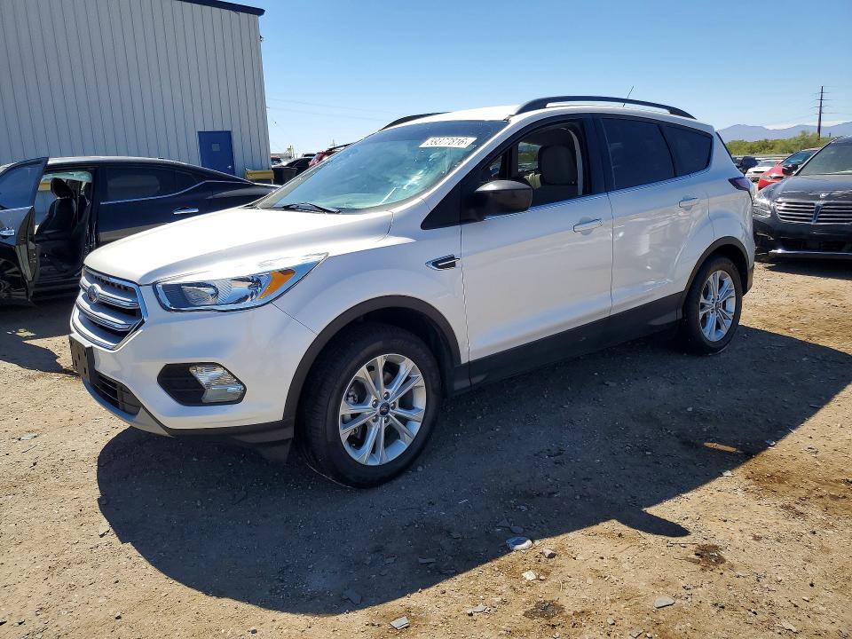 Продаж на аукціоні авто 2018 Ford Escape, vin: 1FMCU0GD2JUC19140, номер лоту: 59377816