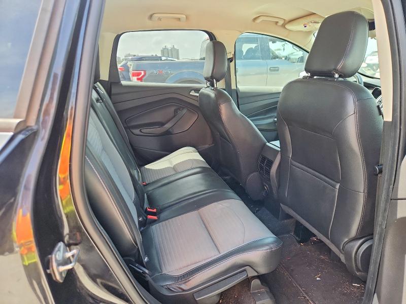 60823166 :رقم المزاد ، 1FMCU0GD8KUB07279 vin ، 2019 Ford Escape مزاد بيع