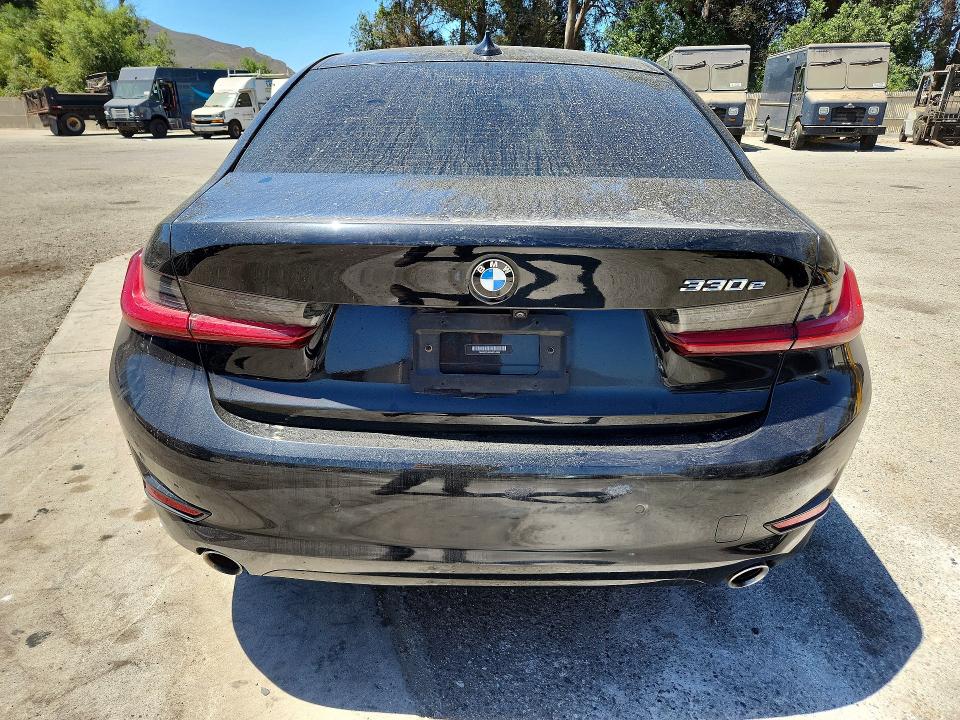 2021 Bmw 330e მანქანა იყიდება აუქციონზე, vin: 3MW5P7J0XM8C14589, აუქციონის ნომერი: 61905746