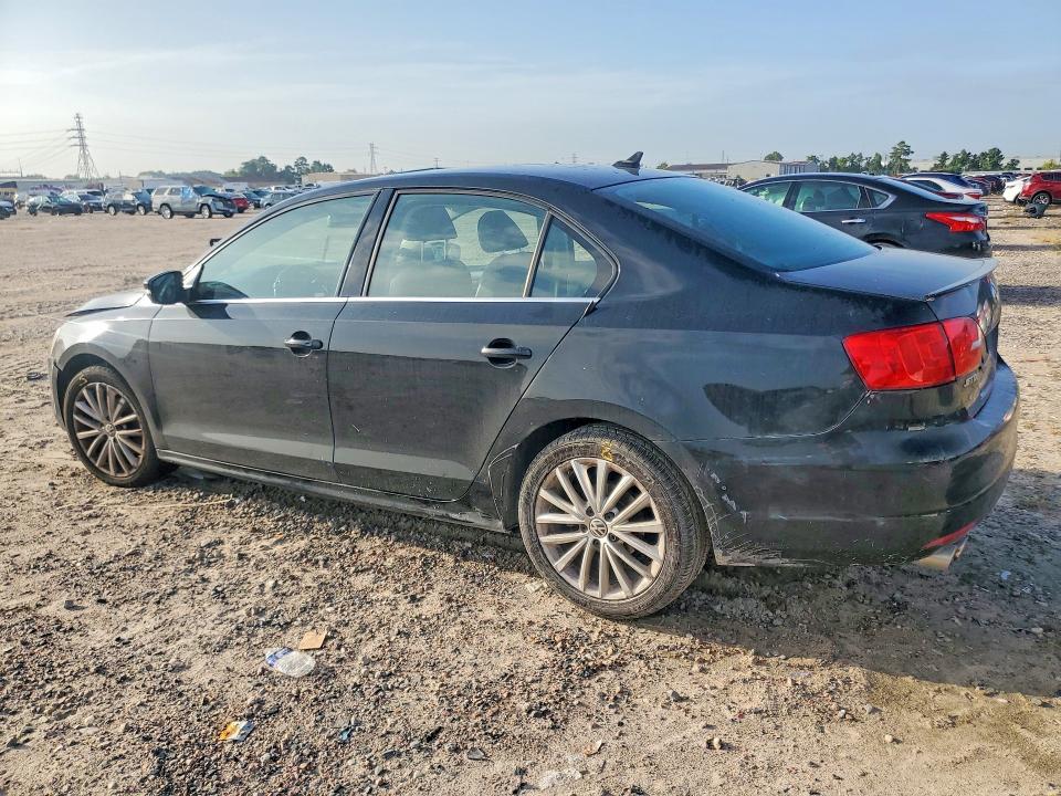 62564546 :رقم المزاد ، 3VWLX7AJ3DM447088 vin ، 2013 Volkswagen Jetta مزاد بيع