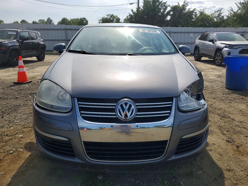 62106396 :رقم المزاد ، 3VWJZ7AJ4AM001867 vin ، 2010 Volkswagen Jetta مزاد بيع