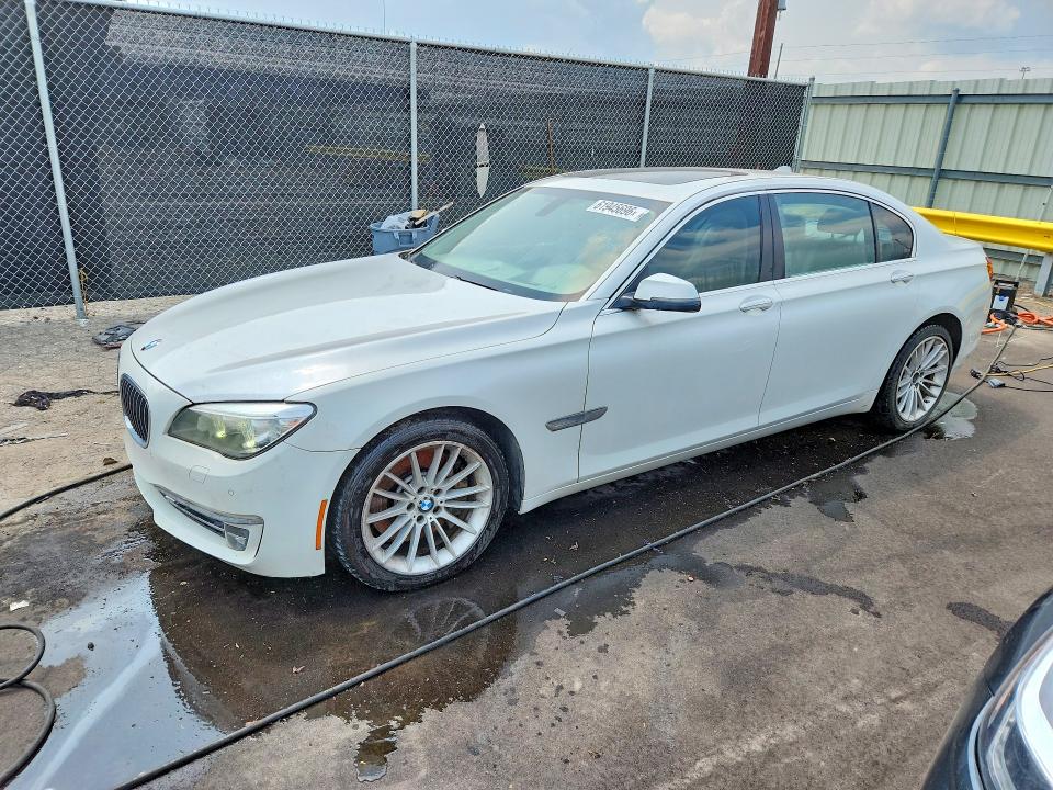 61945696 :رقم المزاد ، WBAYF8C54DDE59036 vin ، 2013 Bmw 750 مزاد بيع