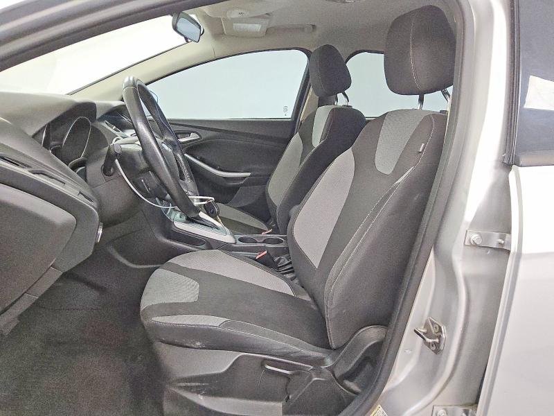 61048406 :رقم المزاد ، 1FAHP3K28CL321565 vin ، 2012 Ford Focus مزاد بيع