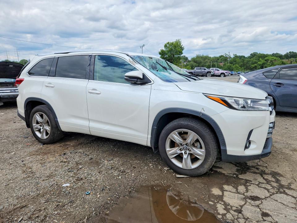 Продажа на аукционе авто 2017 Toyota Highlander, vin: 5TDDZRFH1HS433151, номер лота: 62852806