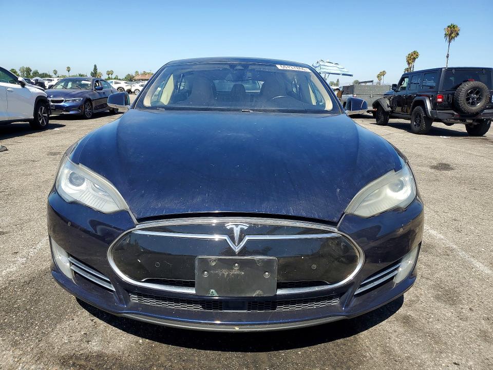 Продажа на аукционе авто 2015 Tesla Model S, vin: 5YJSA1S12FFP73371, номер лота: 60437866