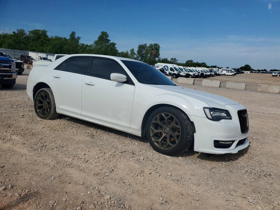 58205726 :رقم المزاد ، 2C3CCABG0HH668994 vin ، 2017 Chrysler 300 مزاد بيع