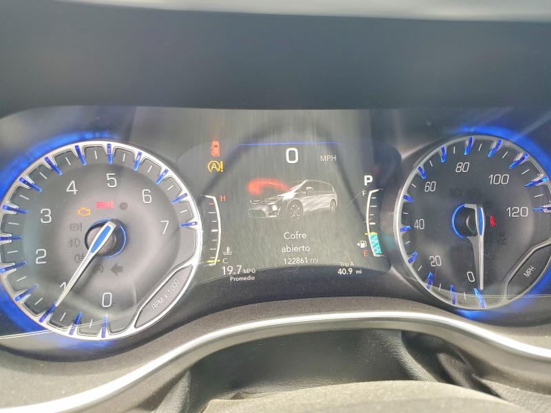 61434276 :رقم المزاد ، 2C4RC1GG6JR357763 vin ، 2018 Chrysler Pacifica مزاد بيع