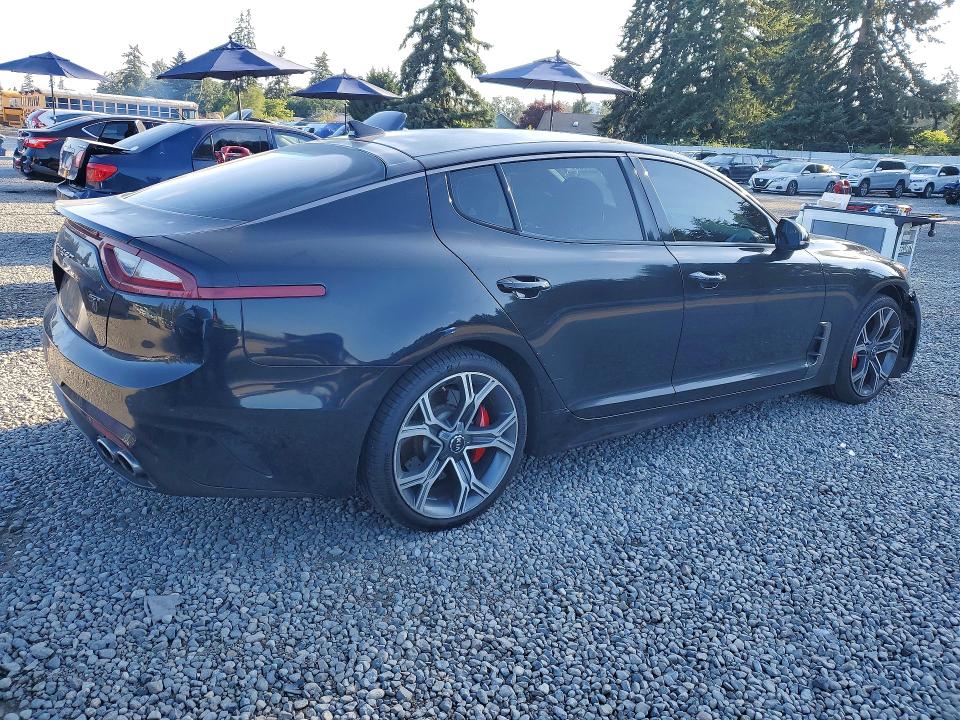2020 Kia Stinger მანქანა იყიდება აუქციონზე, vin: KNAE35LCXL6073701, აუქციონის ნომერი: 60085326