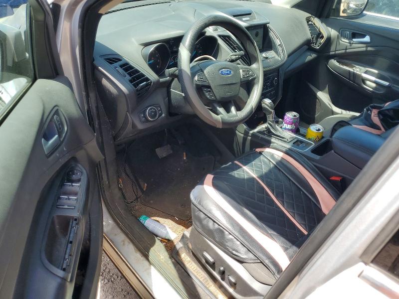 62165526 :رقم المزاد ، 1FMCU0GD4HUA32671 vin ، 2017 Ford Escape مزاد بيع