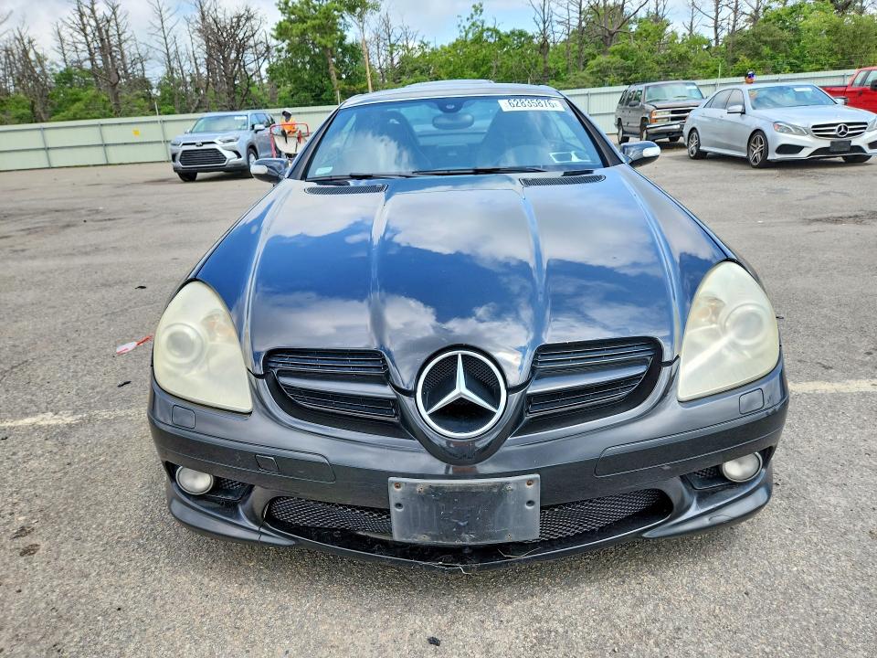 62835876 :رقم المزاد ، WDBWK56F15F053869 vin ، 2005 Mercedes-benz Slk مزاد بيع