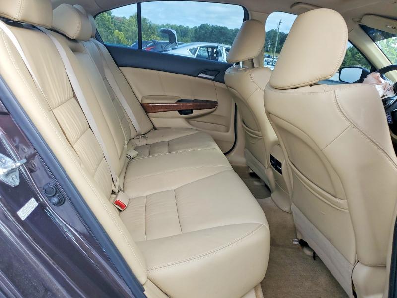 Продажа на аукционе авто 2011 Honda Accord, vin: 1HGCP2F83BA111352, номер лота: 61901686
