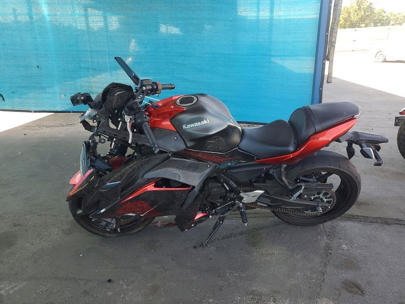 61756636 :رقم المزاد ، ML5EXEM10NDA49438 vin ، 2022 Kawasaki Ex650 مزاد بيع