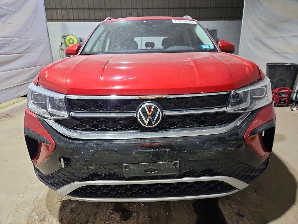 2022 Volkswagen Taos მანქანა იყიდება აუქციონზე, vin: 3VV2X7B29NM027621, აუქციონის ნომერი: 61230666