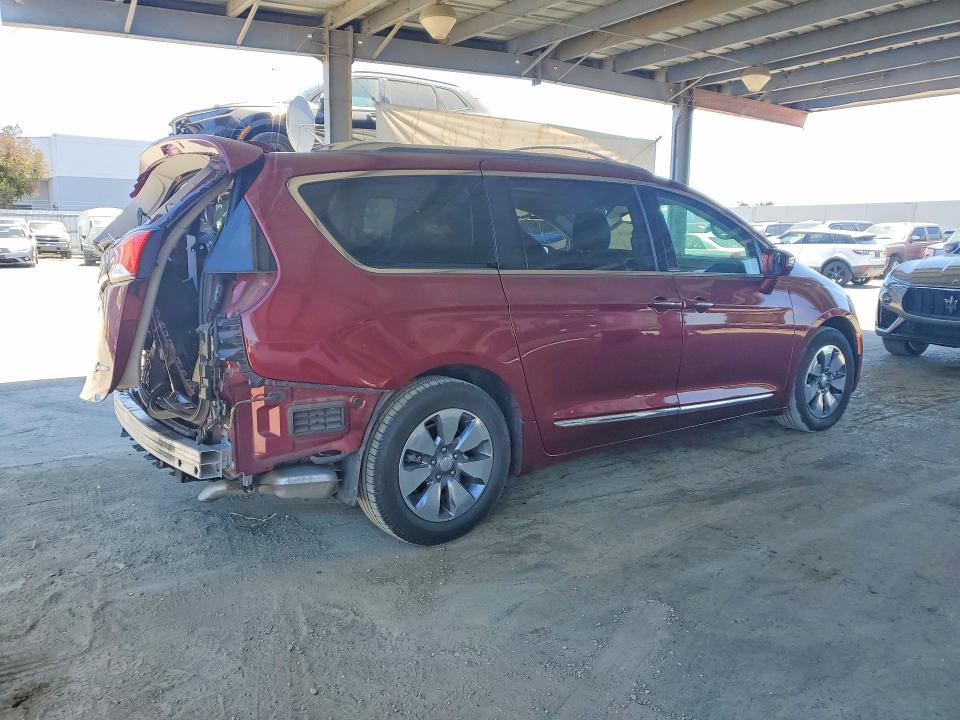 Продажа на аукционе авто 2018 Chrysler Pacifica, vin: 2C4RC1N7XJR109602, номер лота: 60509686
