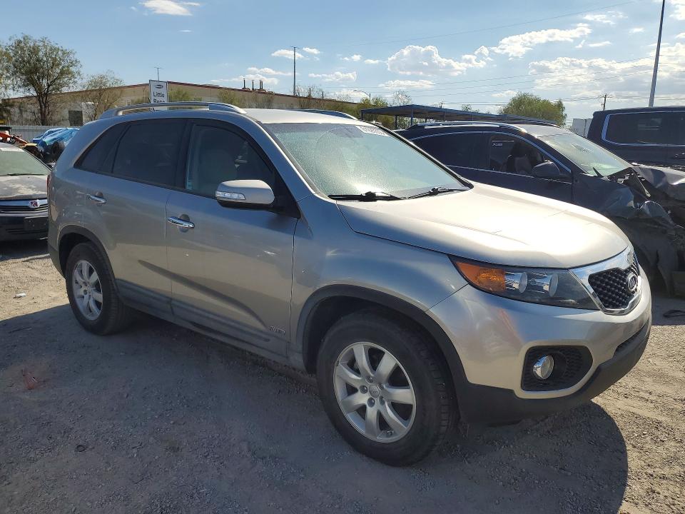 61920506 :رقم المزاد ، 5XYKTDA28DG424016 vin ، 2013 Kia Sorento مزاد بيع