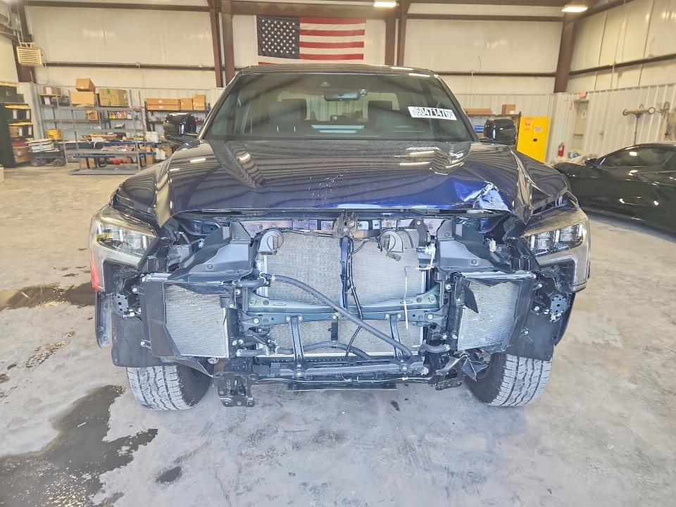 Продажа на аукционе авто 2026 Toyota Tundra, vin: 5TFWA5DB2TX363492, номер лота: 60471476