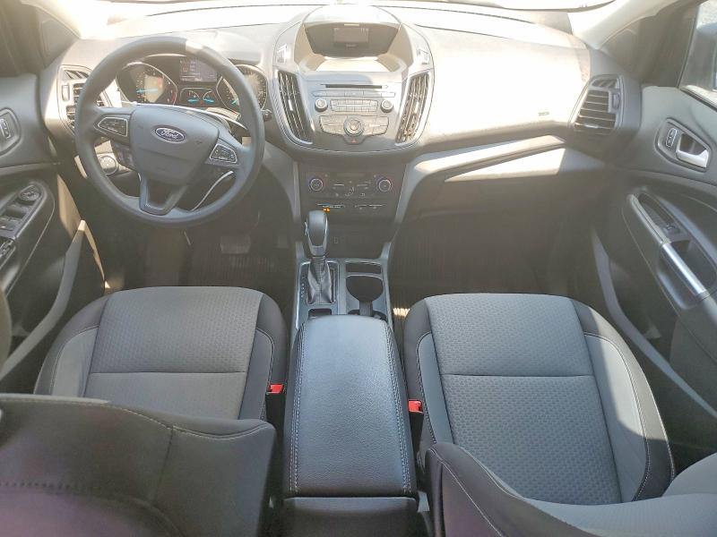 61584066 :رقم المزاد ، 1FMCU0GD2JUA81051 vin ، 2018 Ford Escape مزاد بيع