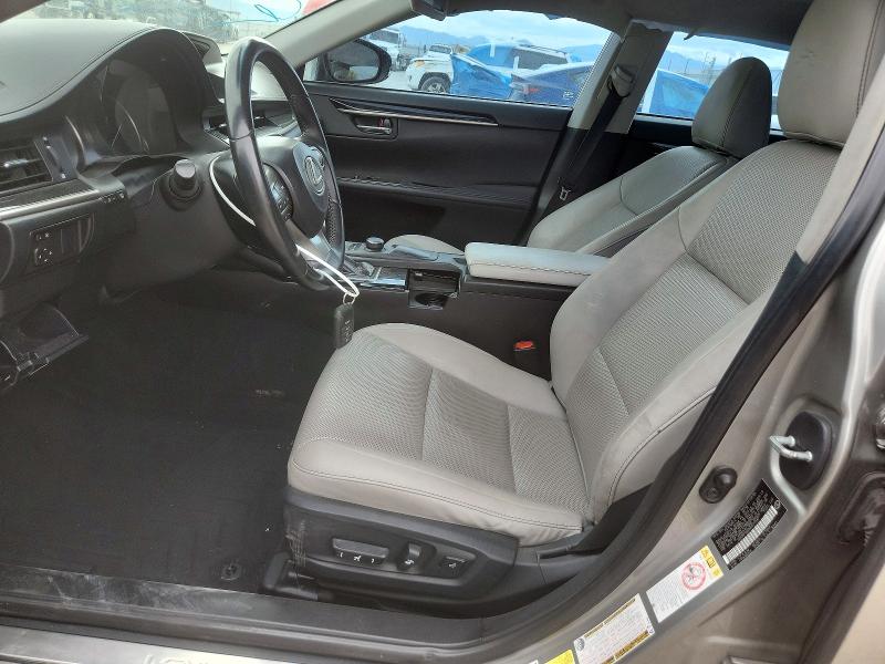 61886906 :رقم المزاد ، 58ABK1GG0GU025547 vin ، 2016 Lexus Es مزاد بيع
