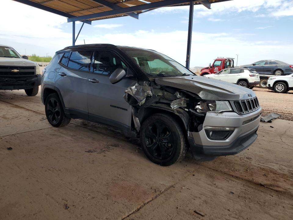 60762836 :رقم المزاد ، 3C4NJCBBXJT499994 vin ، 2018 Jeep Compass مزاد بيع