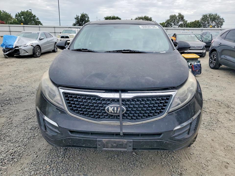 60836156 :رقم المزاد ، KNDPB3AC9F7745607 vin ، 2015 Kia Sportage مزاد بيع