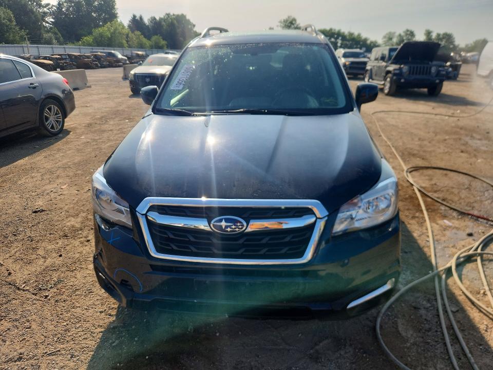 2018 Subaru Forester მანქანა იყიდება აუქციონზე, vin: JF2SJAEC2JH589488, აუქციონის ნომერი: 60611356