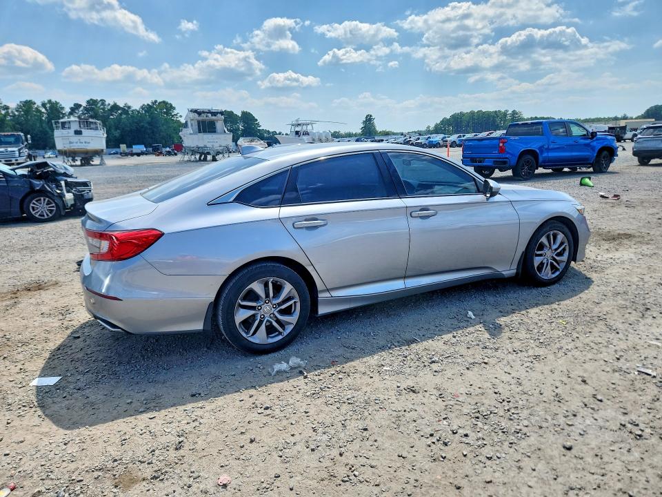 Продажа на аукционе авто 2018 Honda Accord, vin: 1HGCV1F18JA040831, номер лота: 61396386