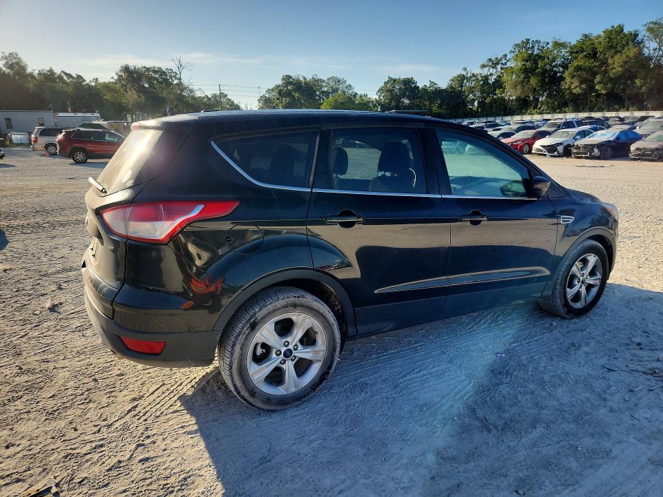 2015 Ford Escape მანქანა იყიდება აუქციონზე, vin: 1FMCU0G75FUC40422, აუქციონის ნომერი: 59542576
