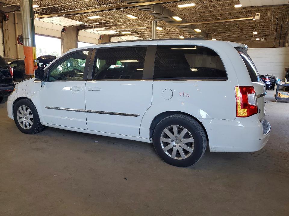 61483046 :رقم المزاد ، 2C4RC1BG6FR655017 vin ، 2015 Chrysler Town & Country مزاد بيع