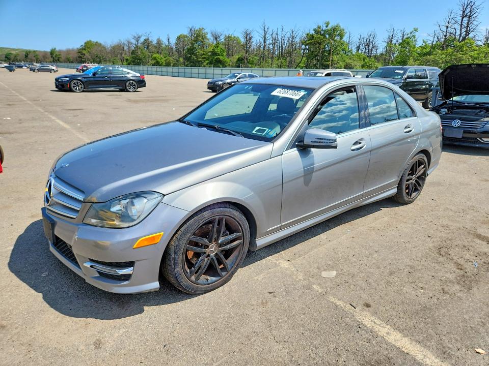 2012 Mercedes-benz C მანქანა იყიდება აუქციონზე, vin: WDDGF8BB9CR196732, აუქციონის ნომერი: 62687066