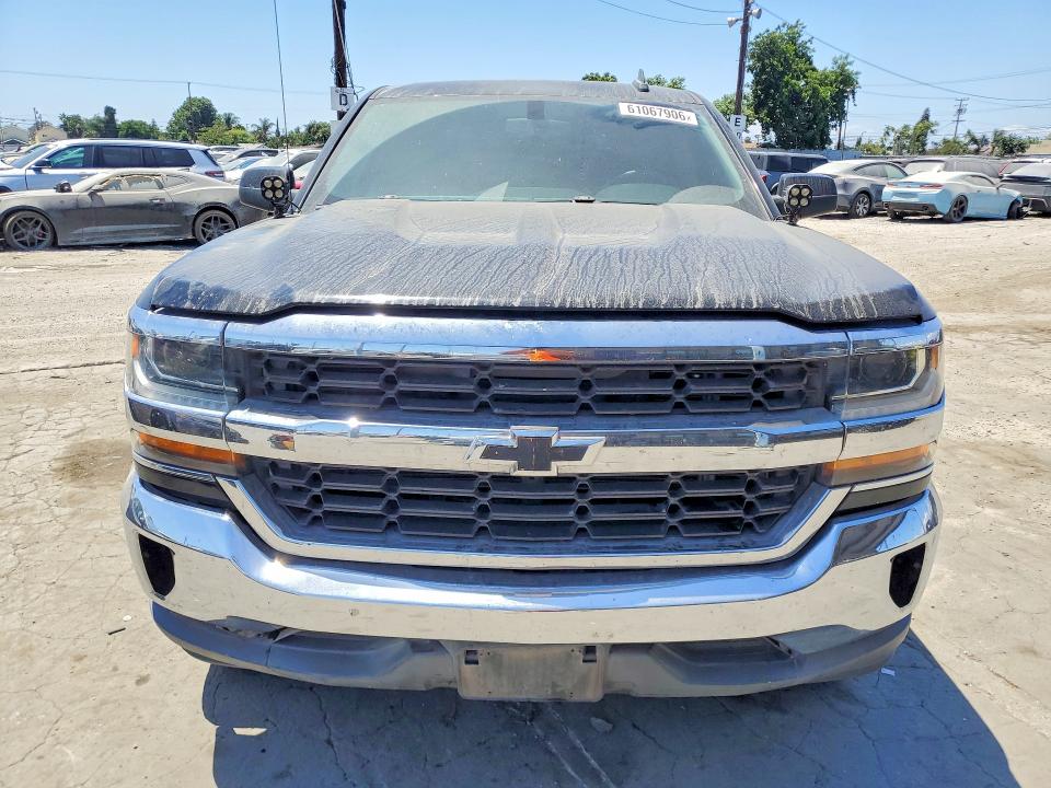 61067906 :رقم المزاد ، 3GCPCREC3HG120329 vin ، 2017 Chevrolet Silverado مزاد بيع