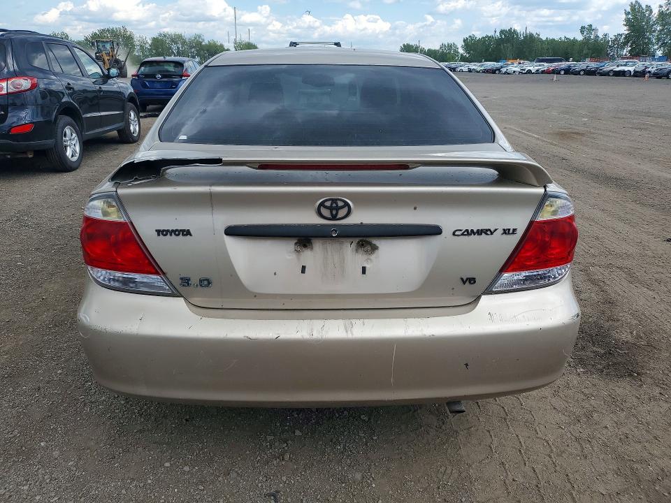 2005 Toyota Camry მანქანა იყიდება აუქციონზე, vin: 4T1BF30K95U606063, აუქციონის ნომერი: 61208756