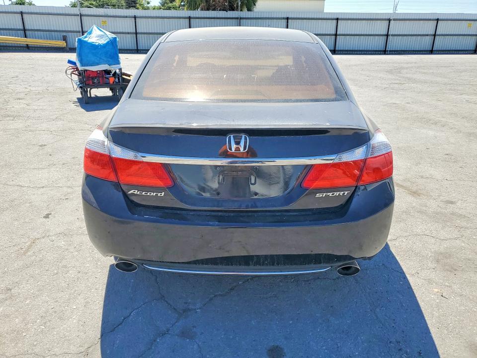60032746 :رقم المزاد ، 1HGCR2F53FA102608 vin ، 2015 Honda Accord مزاد بيع