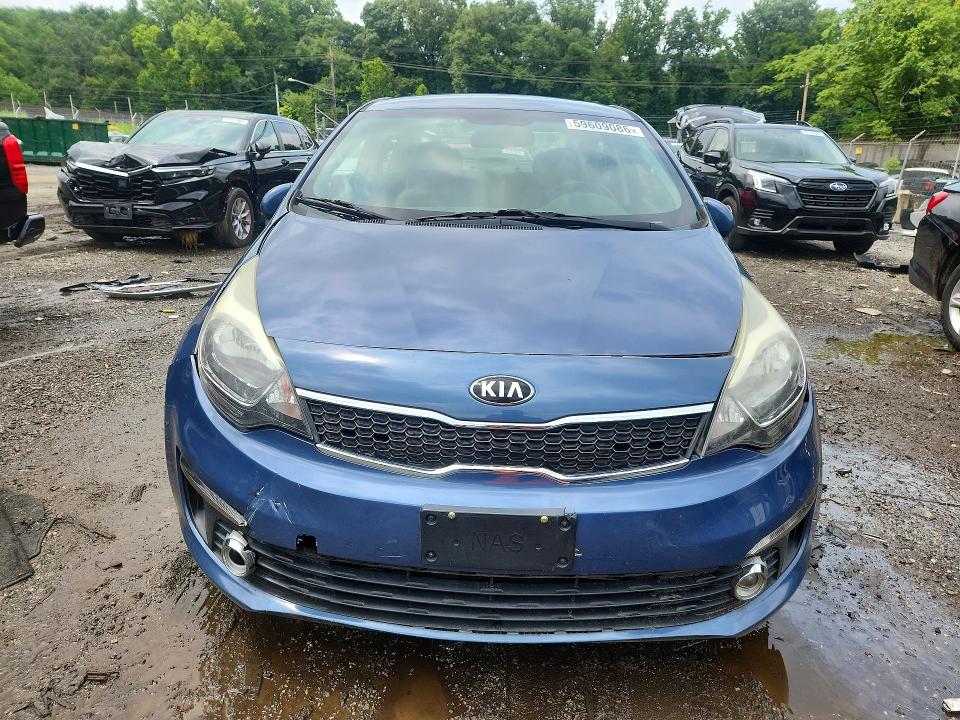 59609086 :رقم المزاد ، KNADN4A33H6007999 vin ، 2017 Kia Rio مزاد بيع