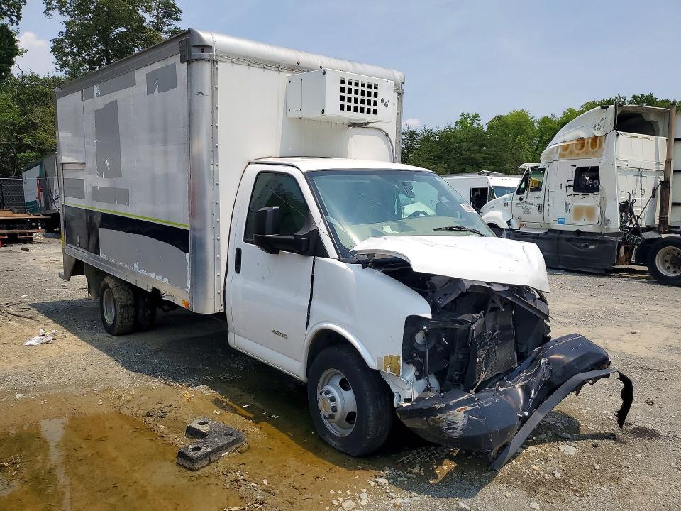 2017 Chevrolet Express G4500 მანქანა იყიდება აუქციონზე, vin: 1GB6GUCG8H1128048, აუქციონის ნომერი: 58357466