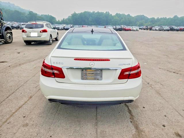 Продажа на аукционе авто 2010 Mercedes-benz E, vin: WDDKJ7CB1AF043598, номер лота: 61349096