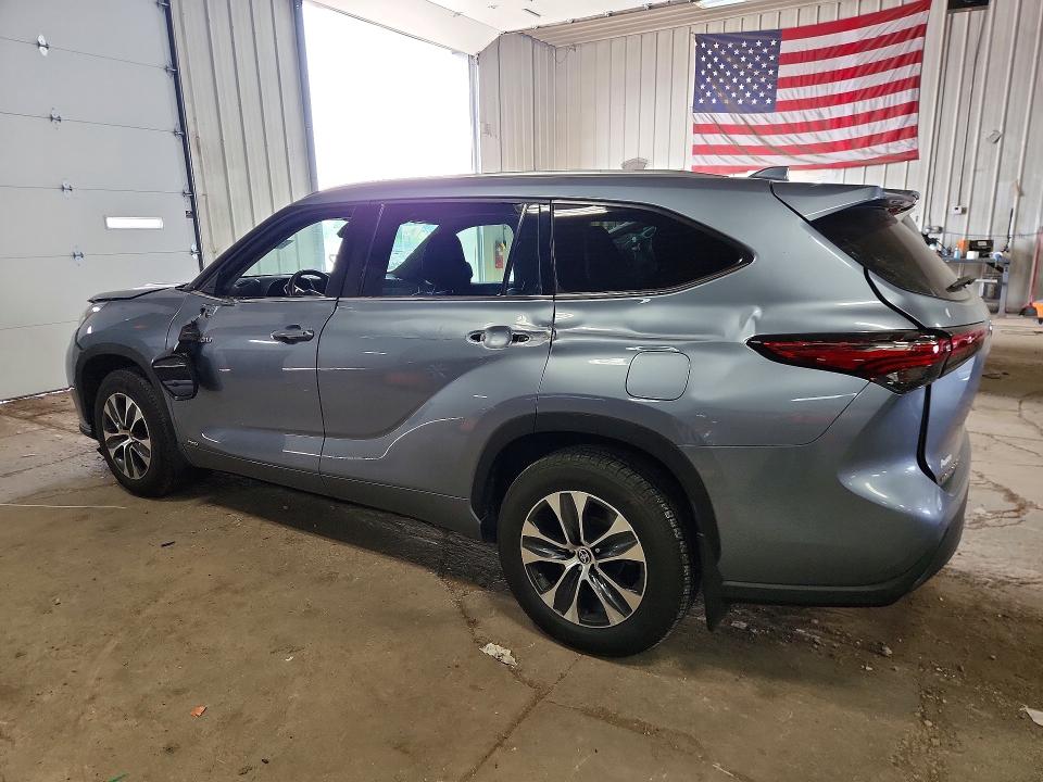 61508706 :رقم المزاد ، 5TDGBRCH4MS066049 vin ، 2021 Toyota Highlander مزاد بيع