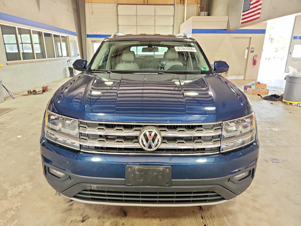 61361666 :رقم المزاد ، 1V2KR2CA1JC581215 vin ، 2018 Volkswagen Atlas مزاد بيع