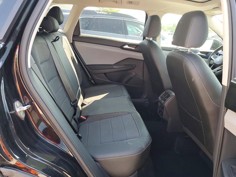61054686 :رقم المزاد ، 3VVLX7B26NM048849 vin ، 2022 Volkswagen Taos مزاد بيع