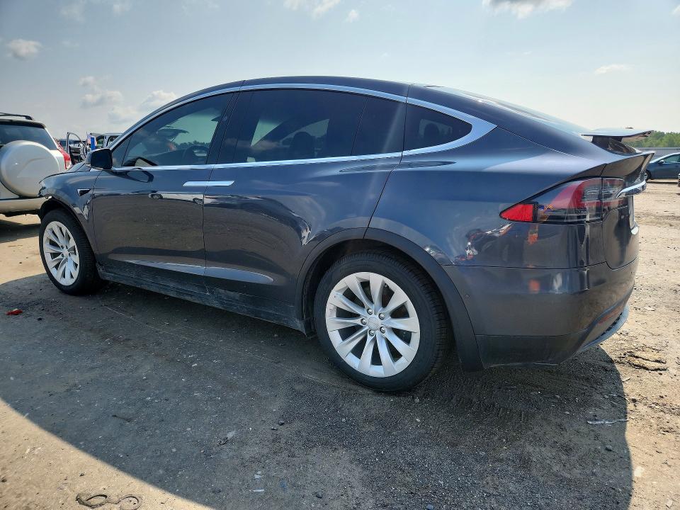 2017 Tesla Model X მანქანა იყიდება აუქციონზე, vin: 5YJXCBE24HF075373, აუქციონის ნომერი: 62766826