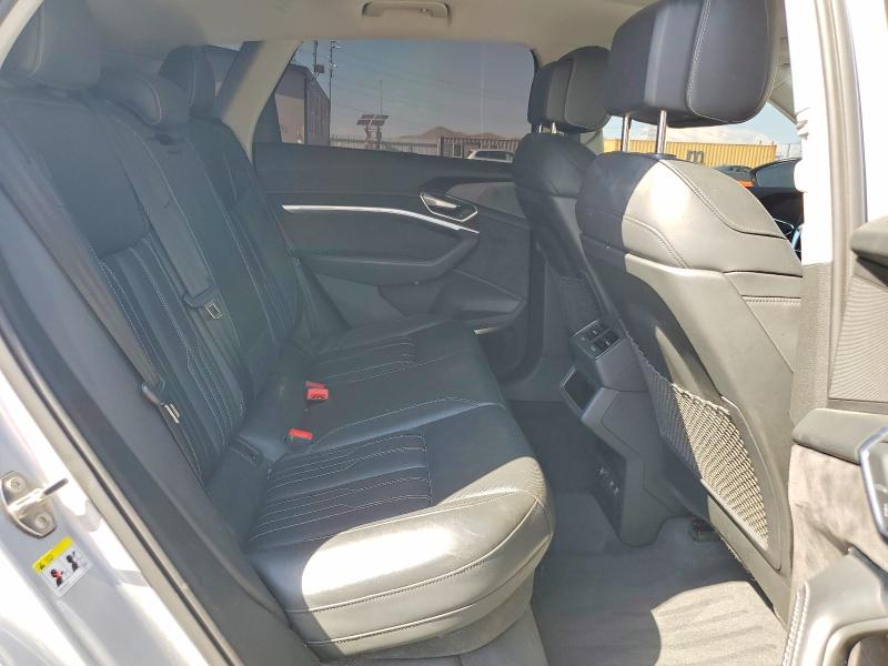 Продаж на аукціоні авто 2019 Audi E-tron, vin: WA1VAAGE4KB020182, номер лоту: 62319226